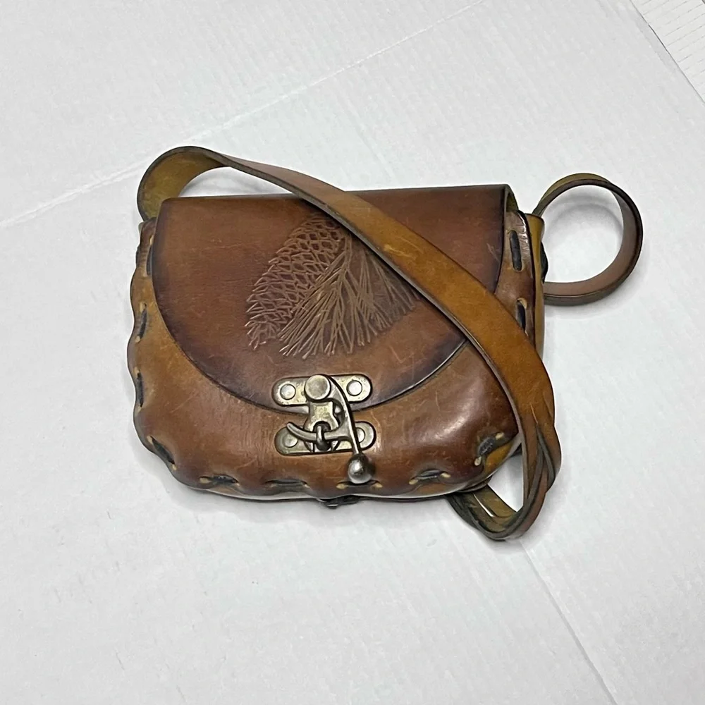 Vintage Tooled Leather Structured Crossbody Bag - Picture 6 of 15